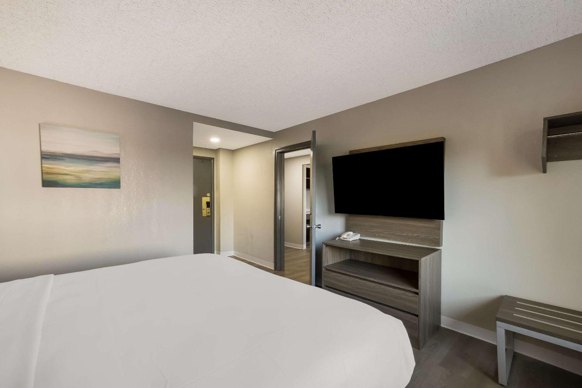 Suburban Studios Milwaukee Airport 외부 사진