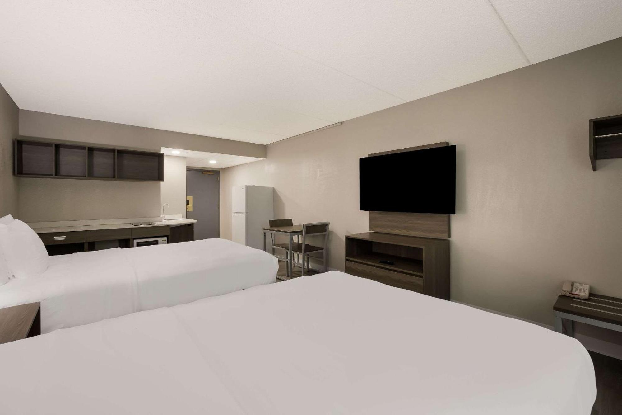 Suburban Studios Milwaukee Airport 외부 사진