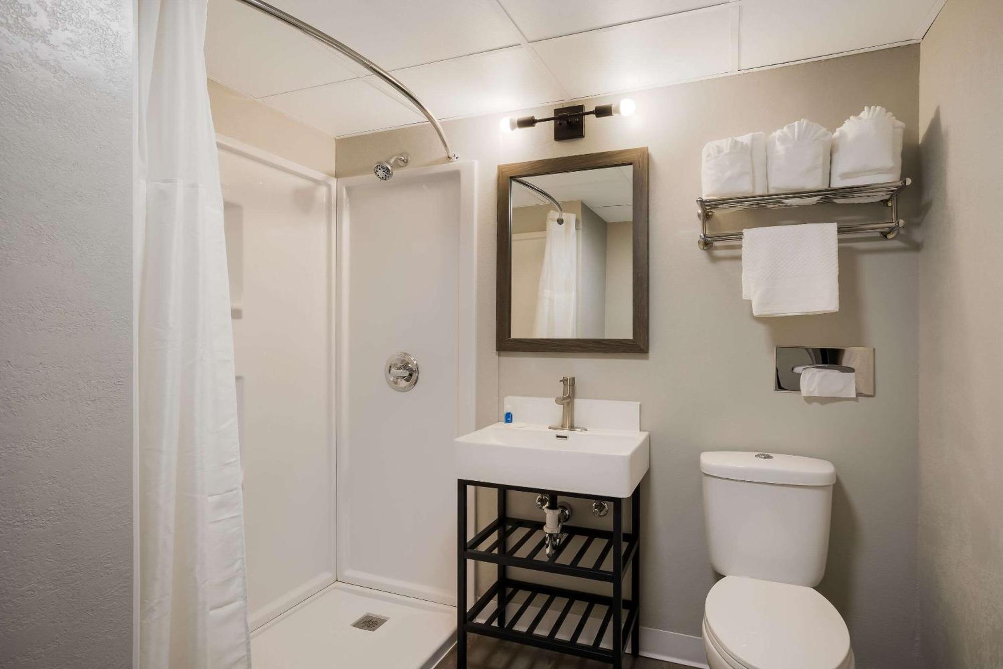 Suburban Studios Milwaukee Airport 외부 사진